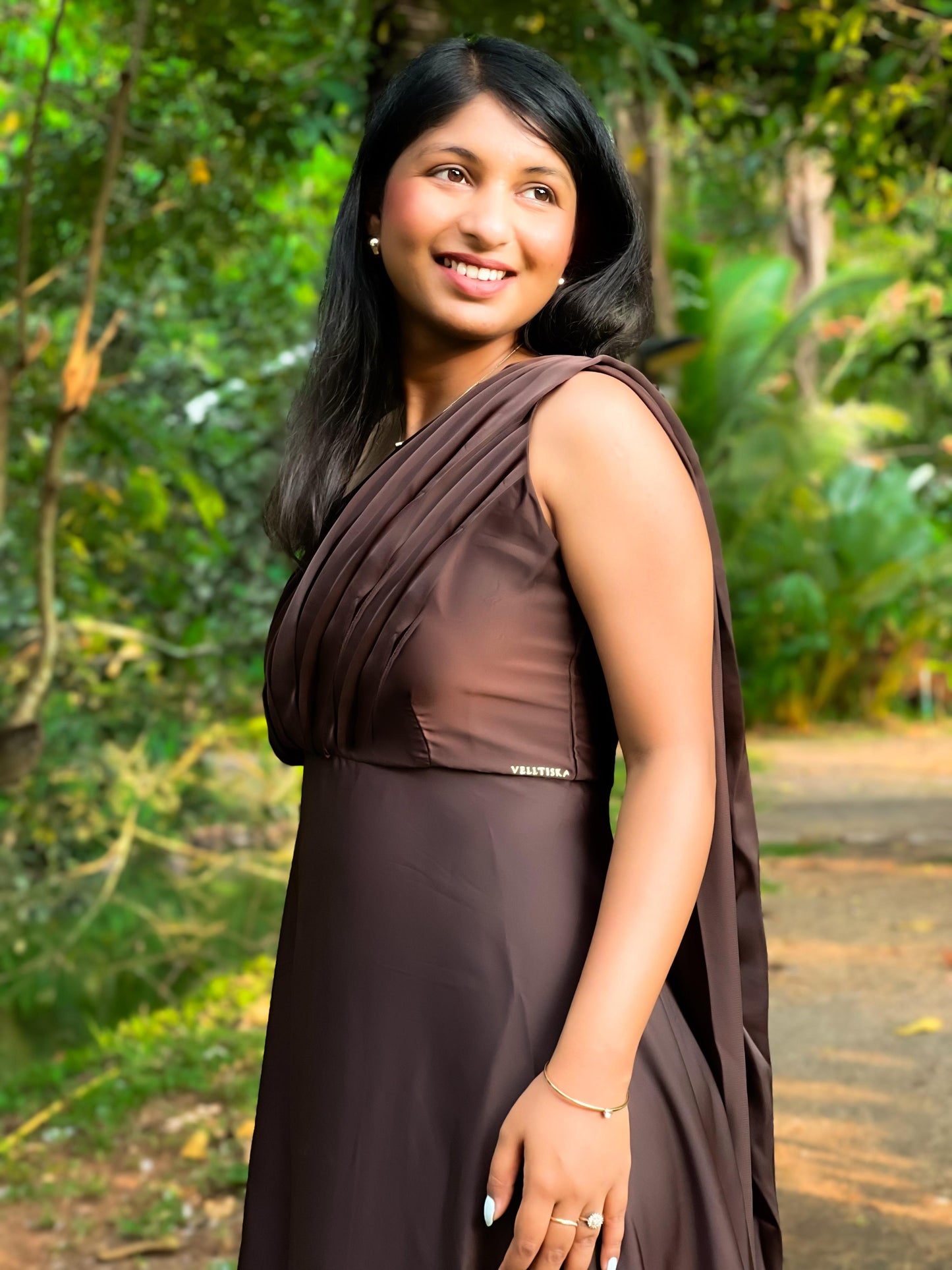 Velltiska Cocoa Drape – The Epitome of Elegance