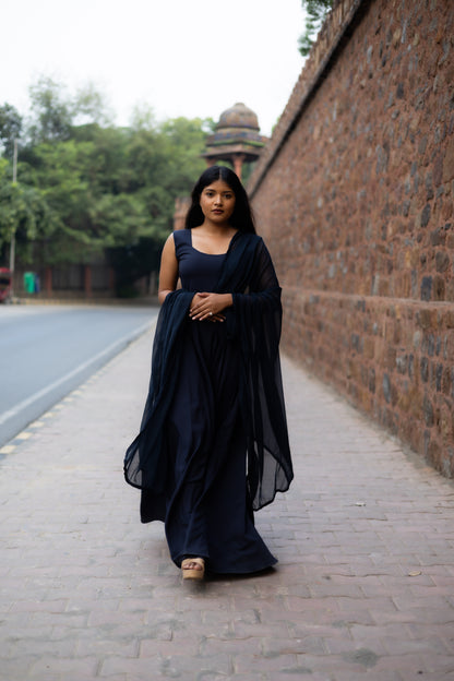 Aaranya Essential Gown – Timeless Simplicity